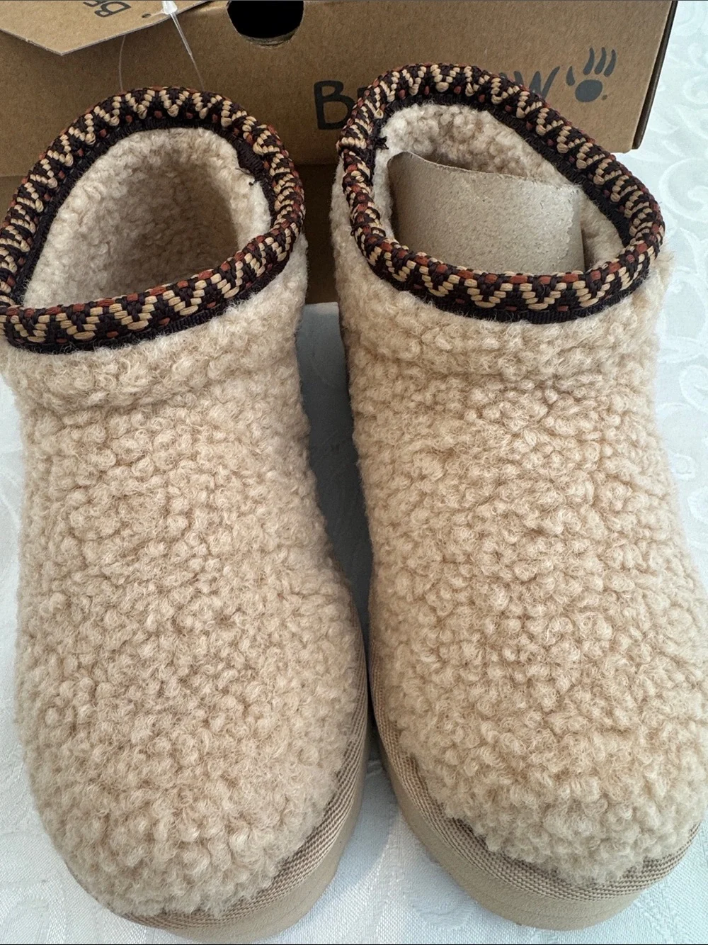 Bearpaw Kids Faux Fur Slipper. Size 13